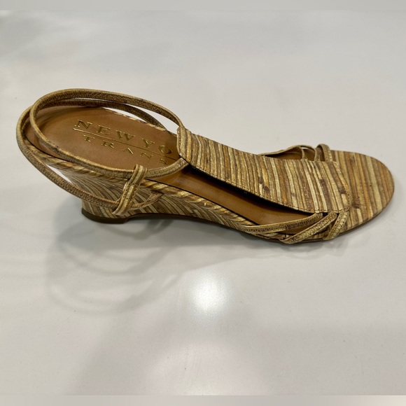 New York Transit Wedge Heel Sandals, Size 9 - Picture 3 of 11